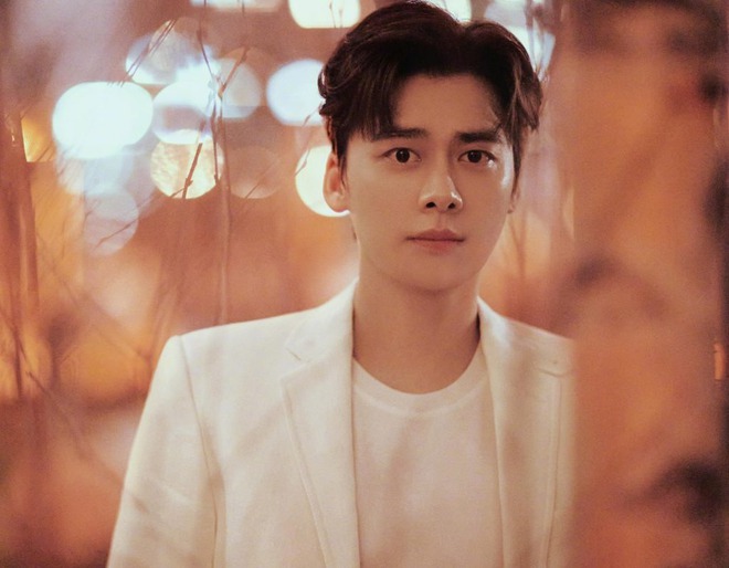 Showbiz dậy sóng với vụ ngoại tình nhưng Prada bất ngờ lại bị gọi tên- Ảnh 3. Showbiz dậy sóng với vụ ngoại tình nhưng Prada bất ngờ lại bị gọi tên- Ảnh 3.