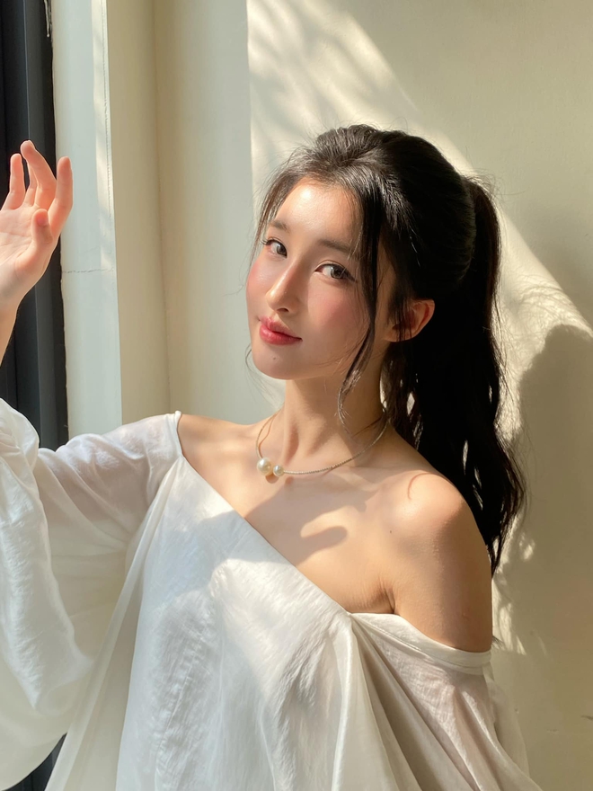 Visual xinh như "tiên tử" của Á hậu Phương Nhi trước khi lấy chồng thiếu gia- Ảnh 13. Visual xinh như "tiên tử" của Á hậu Phương Nhi trước khi lấy chồng thiếu gia- Ảnh 13.