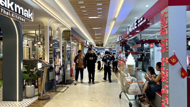Không khí rất khác tại Vạn Hạnh Mall trong ngày cuối tuần- Ảnh 9. Không khí rất khác tại Vạn Hạnh Mall trong ngày cuối tuần- Ảnh 9.