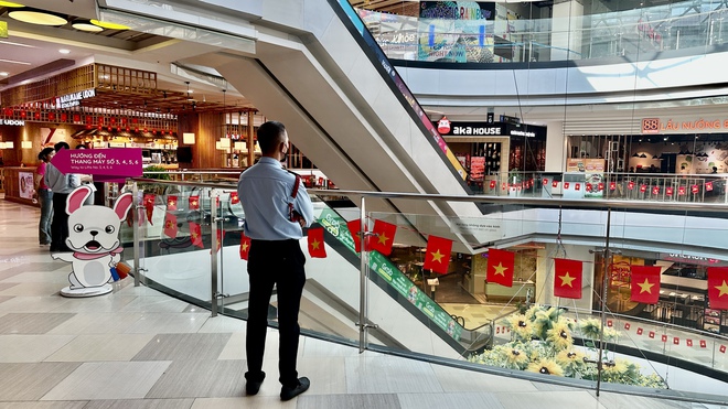 Không khí rất khác tại Vạn Hạnh Mall trong ngày cuối tuần- Ảnh 13. Không khí rất khác tại Vạn Hạnh Mall trong ngày cuối tuần- Ảnh 13.
