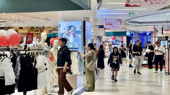 Không khí rất khác tại Vạn Hạnh Mall trong ngày cuối tuần- Ảnh 7. Không khí rất khác tại Vạn Hạnh Mall trong ngày cuối tuần- Ảnh 7.