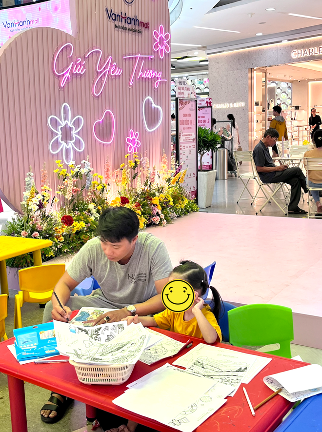 Đến Vạn Hạnh Mall ngay lúc này: 1 góc nhỏ nhân văn xuất hiện, khách hàng ai cũng thấy ấm lòng- Ảnh 12.