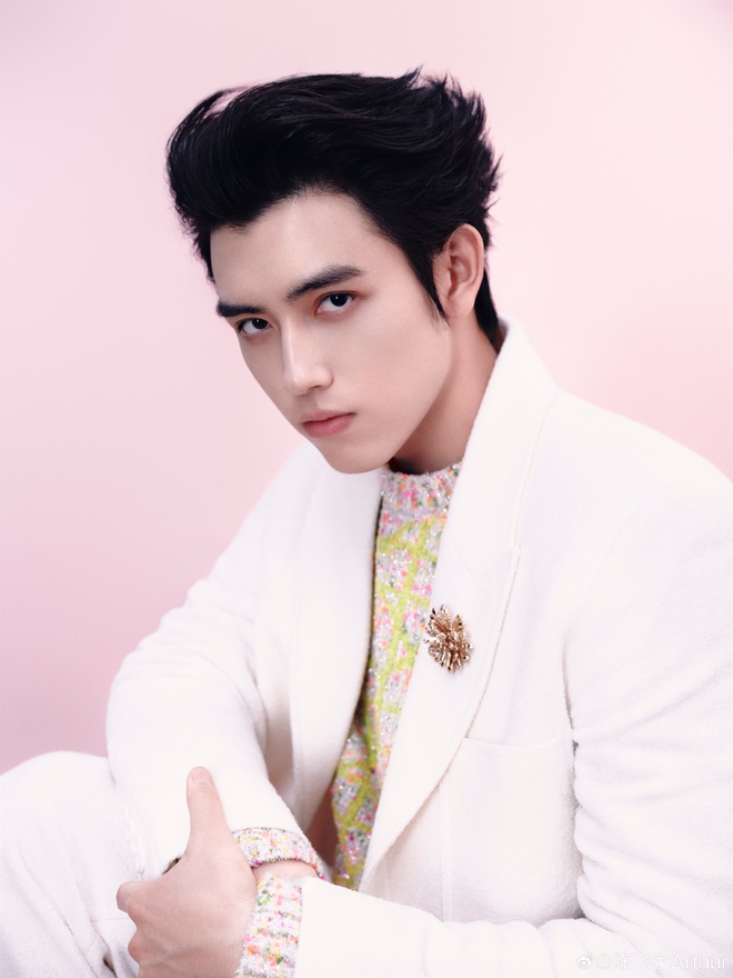 Bức ảnh phòng the hủy hoại sự nghiệp nam diễn viên gen Z có gia thế khủng nhất showbiz- Ảnh 2.