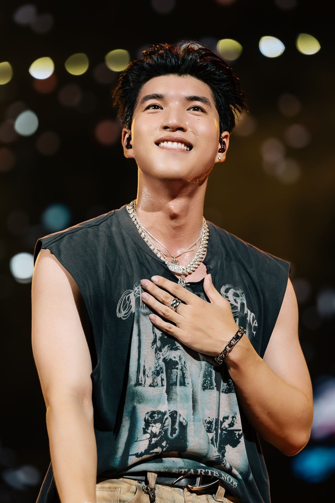 Người “thống trị” Spotify Việt Nam: Không phải Sơn Tùng hay HIEUTHUHAI, 18 tháng ngưng hoạt động vẫn “out trình”- Ảnh 2. Người “thống trị” Spotify Việt Nam: Không phải Sơn Tùng hay HIEUTHUHAI, 18 tháng ngưng hoạt động vẫn “out trình”- Ảnh 2.