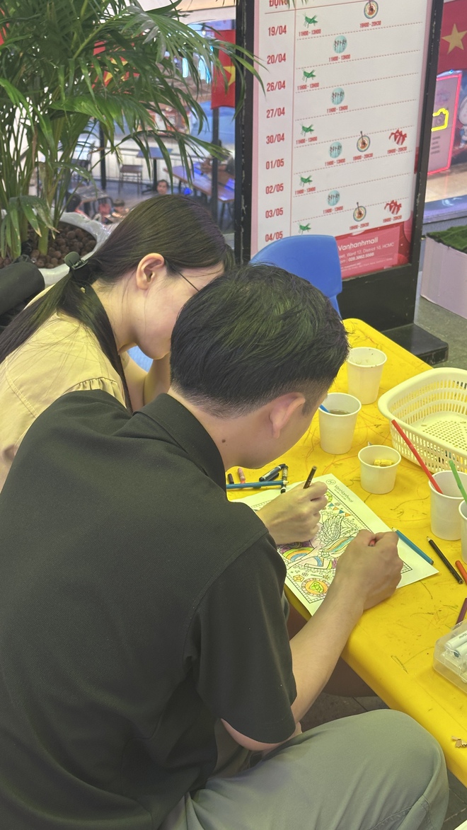 Đang diễn ra tại Vạn Hạnh Mall: Hàng loạt hoạt động miễn phí từ đồ ăn đến vui chơi, phản ứng của khách thế nào?- Ảnh 8.