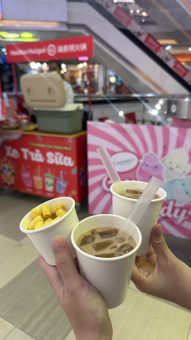 Đang diễn ra tại Vạn Hạnh Mall: Hàng loạt hoạt động miễn phí từ đồ ăn đến vui chơi, phản ứng của khách thế nào?- Ảnh 5.