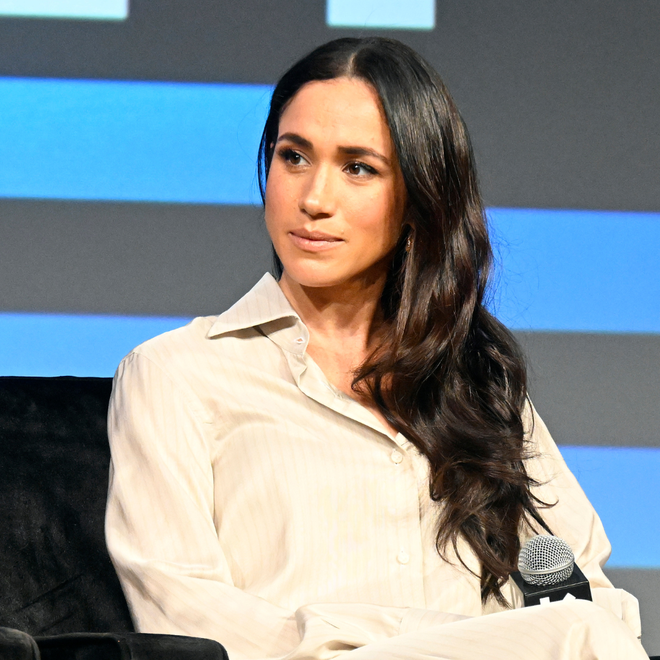 Meghan Markle gây sốc khi xuất hiện với gương mặt lão hóa, đáp trả 1 thông tin về Hoàng tử Harry- Ảnh 6. Meghan Markle gây sốc khi xuất hiện với gương mặt lão hóa, đáp trả 1 thông tin về Hoàng tử Harry- Ảnh 6.