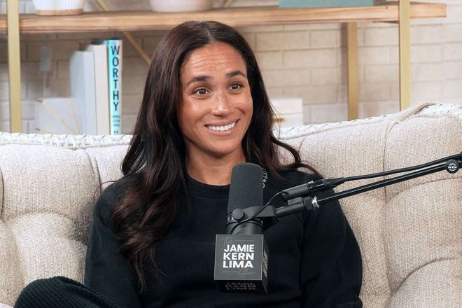 Meghan Markle gây sốc khi xuất hiện với gương mặt lão hóa, đáp trả 1 thông tin về Hoàng tử Harry- Ảnh 4. Meghan Markle gây sốc khi xuất hiện với gương mặt lão hóa, đáp trả 1 thông tin về Hoàng tử Harry- Ảnh 4.