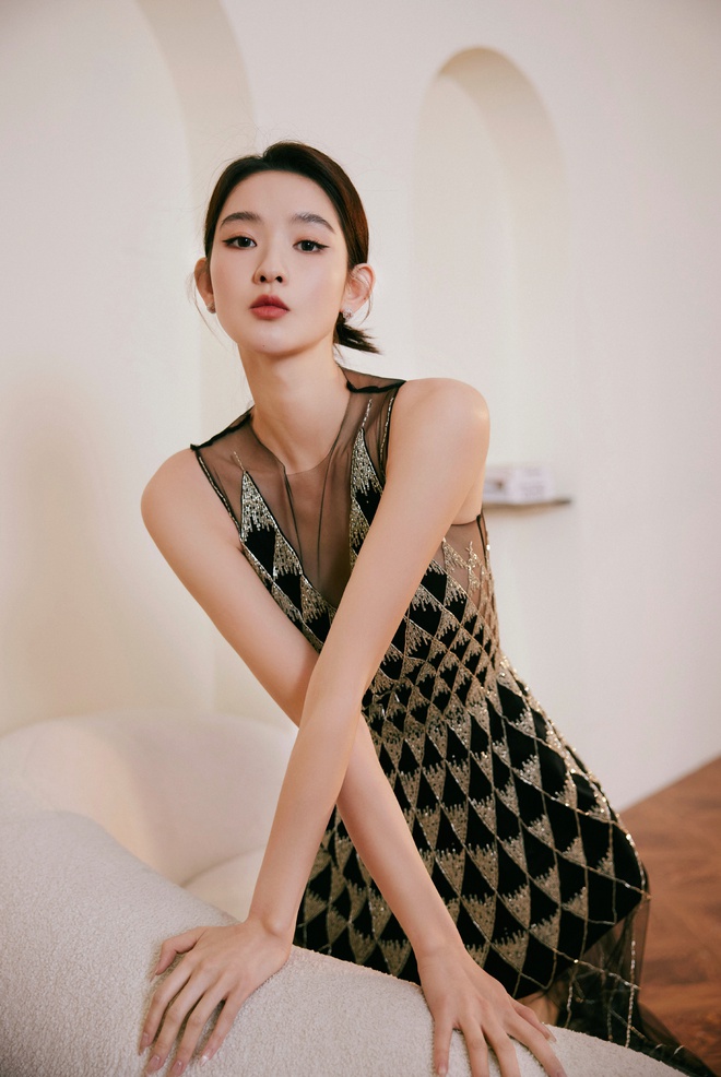 Mỹ nhân gen Z nói xấu cả showbiz chia tay bạn trai diễn viên hơn 10 tuổi?- Ảnh 7.