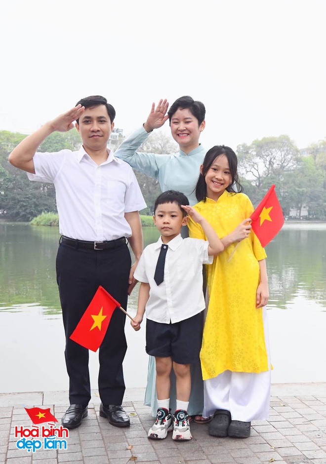 30/4 - Hà Nội, một ngày bình yên và đầy tự hào- Ảnh 3.
