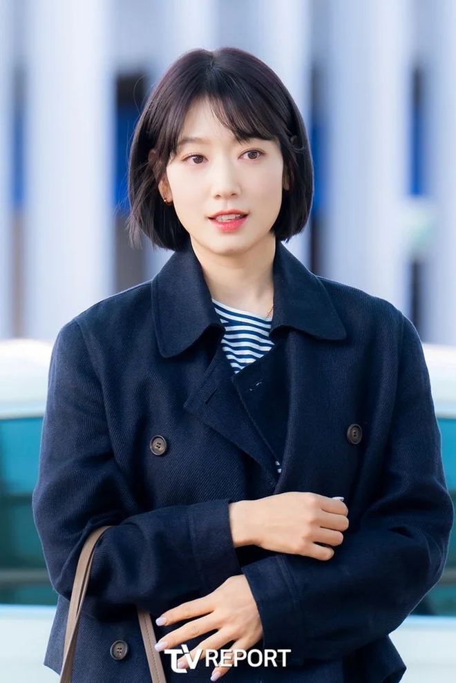 Park Shin Hye mới cắt tóc ngắn xinh ngất ngây, đoán cô mới 25 tuổi cũng không hề vô lý- Ảnh 7.