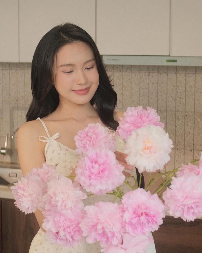 Chu Thanh Huyền và Doãn Hải My bất ngờ "đụng hàng", ai mặc đẹp hơn?- Ảnh 4.