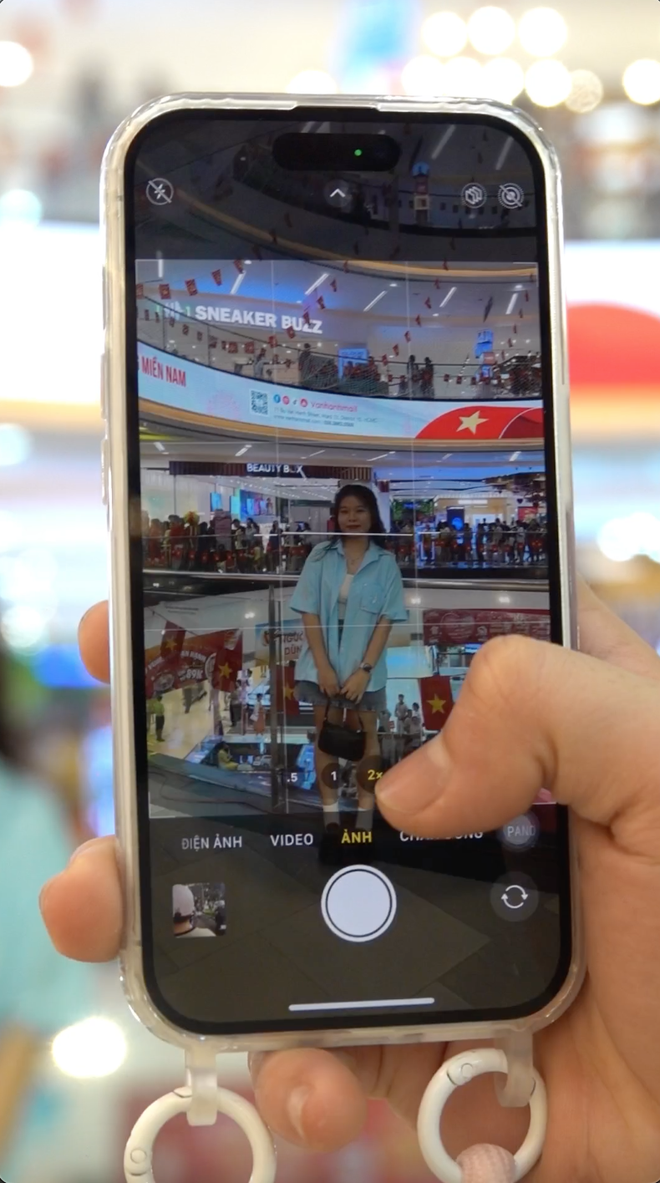 Cảnh tượng khác hoàn toàn tại Vạn Hạnh Mall mấy ngày nay: Dòng người xếp hàng dài, liên tục khen ngợi 1 điều- Ảnh 8. Cảnh tượng khác hoàn toàn tại Vạn Hạnh Mall mấy ngày nay: Dòng người xếp hàng dài, liên tục khen ngợi 1 điều- Ảnh 8.