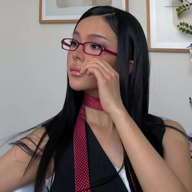 Trước Wren Evans, Lim Feng từng tung loạt ảnh khiến fan Jennie tới Duy Mạnh dậy sóng- Ảnh 1.