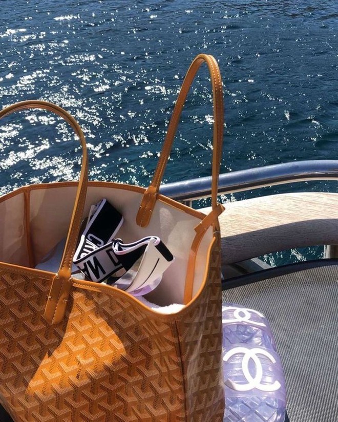 Drama túi Goyard 50 triệu bị chảy màu có cái kết "quay xe": Sự thật về chiếc túi xa xỉ nghe rất ngậm ngùi- Ảnh 6. Drama túi Goyard 50 triệu bị chảy màu có cái kết "quay xe": Sự thật về chiếc túi xa xỉ nghe rất ngậm ngùi- Ảnh 6.