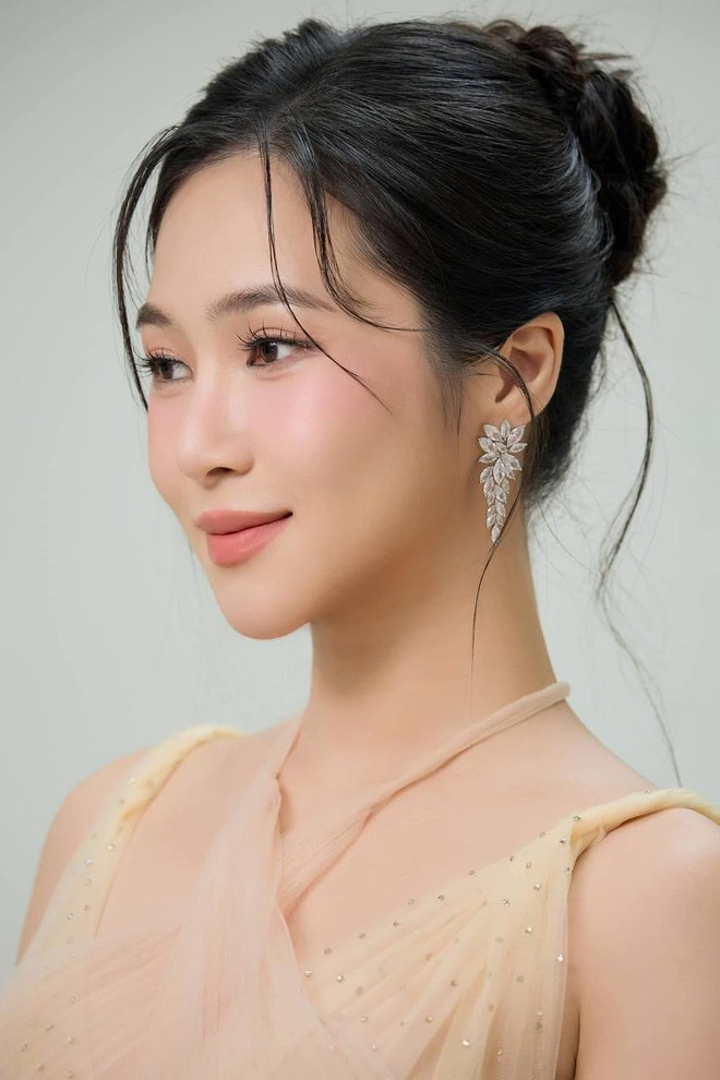 Hương Tràm bỗng thăng hạng nhan sắc, suýt thì không nhận ra!- Ảnh 10.