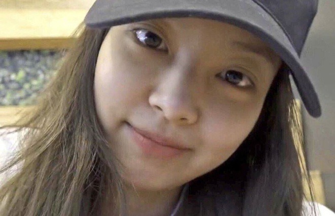 Ảnh mặt mộc gây sốc của BLACKPINK: Jisoo lão hóa, Lisa và Rosé kém sắc khó tin, Jennie thì sao?- Ảnh 12.