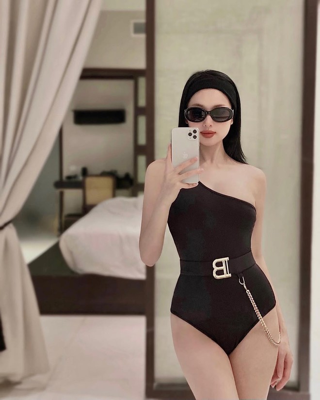 Bikini hè của "đệ nhất hot girl Hà Thành": Mẫu nào cũng sexy mãnh liệt, khoe trọn body 0% mỡ thừa!- Ảnh 14.