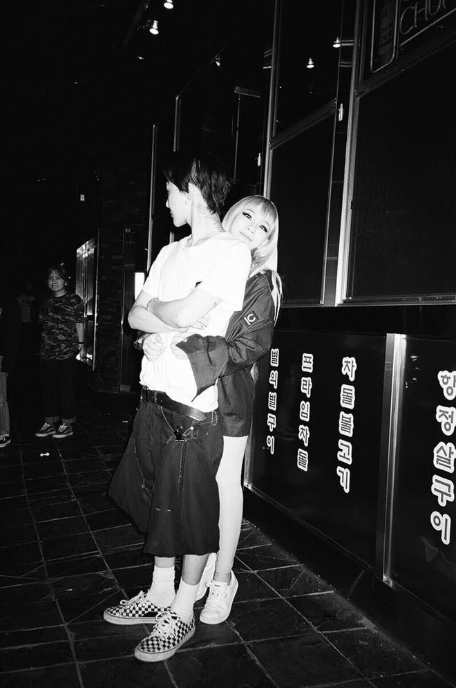 Người phụ nữ duy nhất bị đồn hẹn hò G-Dragon mà không ai tin, chứng kiến 2 thập kỷ càn quét của “ông hoàng Kpop"- Ảnh 13.