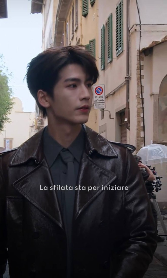 Trương Lăng Hách "đẹp hơn hoa", Mai Davika khoe lưng trần táo bạo tại show Gucci mới nhất- Ảnh 6.