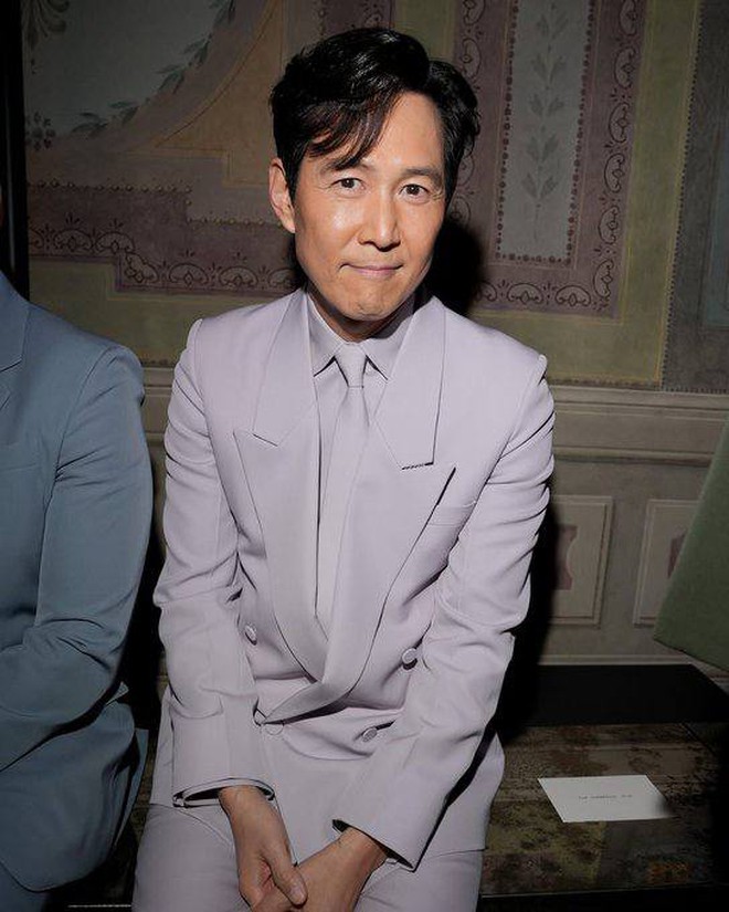 Trương Lăng Hách "đẹp hơn hoa", Mai Davika khoe lưng trần táo bạo tại show Gucci mới nhất- Ảnh 16.
