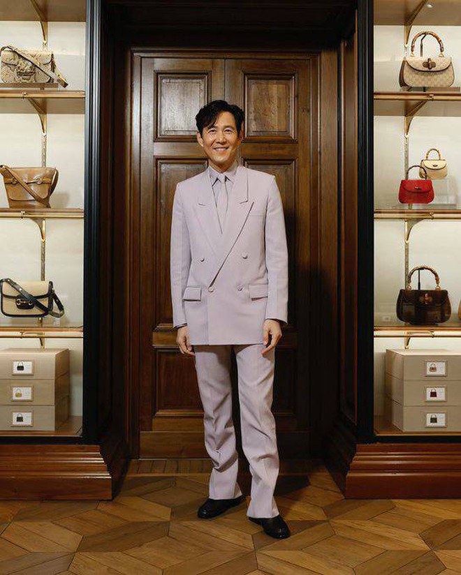 Trương Lăng Hách "đẹp hơn hoa", Mai Davika khoe lưng trần táo bạo tại show Gucci mới nhất- Ảnh 17.