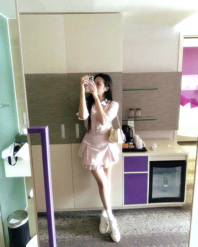 Doãn Hải My khoe body nuột nà, ba vòng cực chuẩn hậu sinh con, nàng WAG diện bikini đẹp nhất mùa hè sắp trở lại!- Ảnh 4. Doãn Hải My khoe body nuột nà, ba vòng cực chuẩn hậu sinh con, nàng WAG diện bikini đẹp nhất mùa hè sắp trở lại!- Ảnh 4.