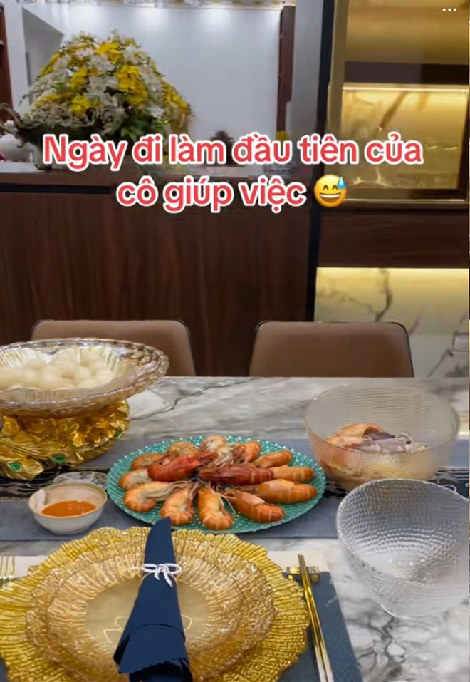 Bát mì của cô giúp việc ngày đầu đi làm cho nhà đại gia thu hút 3 triệu người: Soi kỹ mới biết lý do- Ảnh 1. Bát mì của cô giúp việc ngày đầu đi làm cho nhà đại gia thu hút 3 triệu người: Soi kỹ mới biết lý do- Ảnh 1.