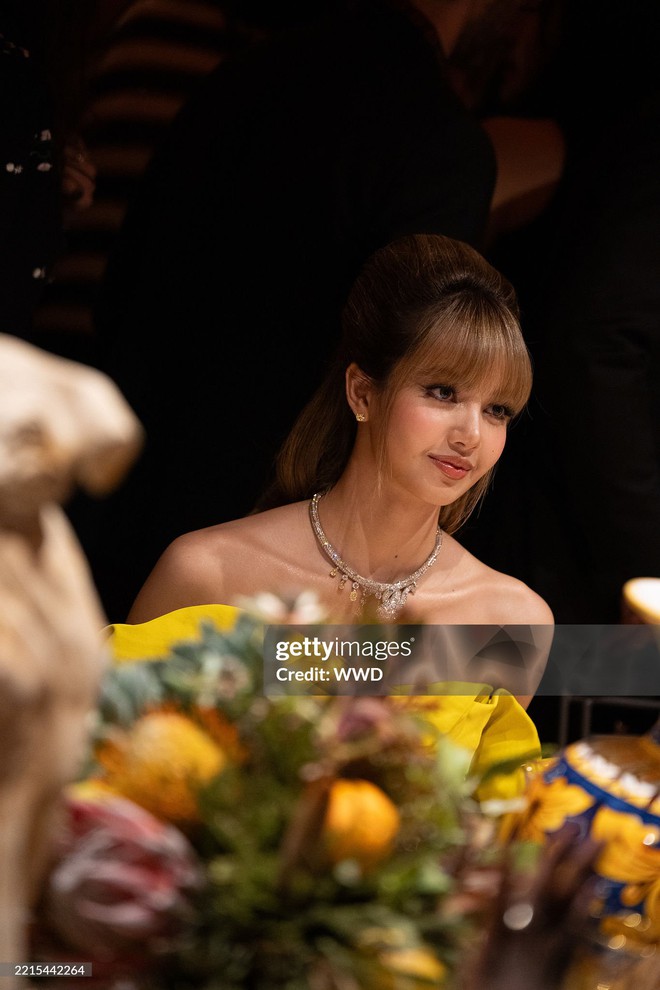 Lisa như công chúa Disney, Lưu Diệc Phi gầy gò bất ngờ qua cam thường tại event BVLGARI- Ảnh 10.