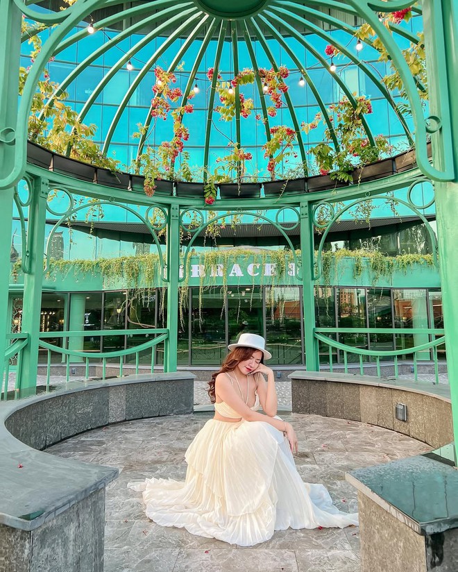 "Địa điểm vàng" xem diễu binh vừa qua hoá ra là biểu tượng một thời của TP.HCM, lưu giữ ký ức đẹp của nhiều 9X- Ảnh 12. "Địa điểm vàng" xem diễu binh vừa qua hoá ra là biểu tượng một thời của TP.HCM, lưu giữ ký ức đẹp của nhiều 9X- Ảnh 12.