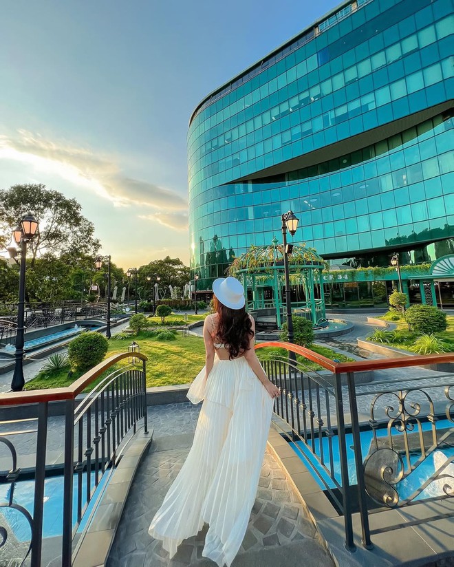 "Địa điểm vàng" xem diễu binh vừa qua hoá ra là biểu tượng một thời của TP.HCM, lưu giữ ký ức đẹp của nhiều 9X- Ảnh 13. "Địa điểm vàng" xem diễu binh vừa qua hoá ra là biểu tượng một thời của TP.HCM, lưu giữ ký ức đẹp của nhiều 9X- Ảnh 13.