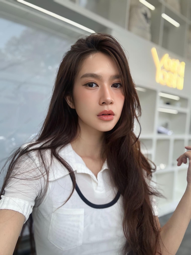 So kè 2 "nóc nhà" sao Việt hot nhất hiện tại: Profile ai cũng "đỉnh", còn nhan sắc thì sao?- Ảnh 9. So kè 2 "nóc nhà" sao Việt hot nhất hiện tại: Profile ai cũng "đỉnh", còn nhan sắc thì sao?- Ảnh 9.