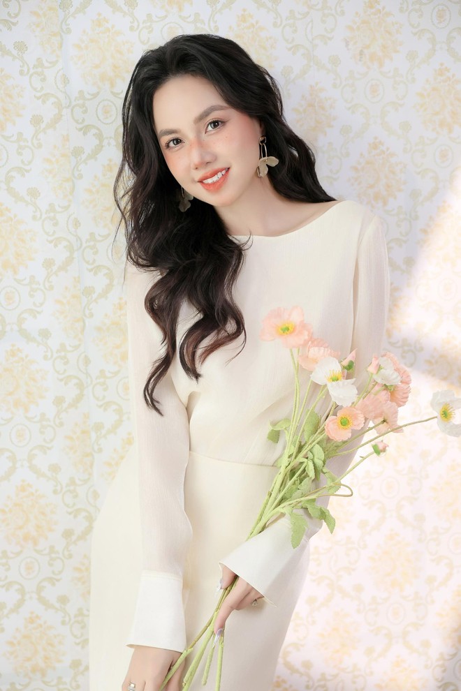So kè 2 "nóc nhà" sao Việt hot nhất hiện tại: Profile ai cũng "đỉnh", còn nhan sắc thì sao?- Ảnh 5. So kè 2 "nóc nhà" sao Việt hot nhất hiện tại: Profile ai cũng "đỉnh", còn nhan sắc thì sao?- Ảnh 5.