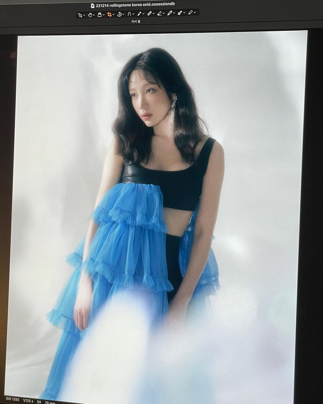 "Nữ thần fancam" từng cứu cả nhóm nhờ 1 video, nay tái xuất gây xôn xao vì visual quá khác lạ- Ảnh 7. "Nữ thần fancam" từng cứu cả nhóm nhờ 1 video, nay tái xuất gây xôn xao vì visual quá khác lạ- Ảnh 7.