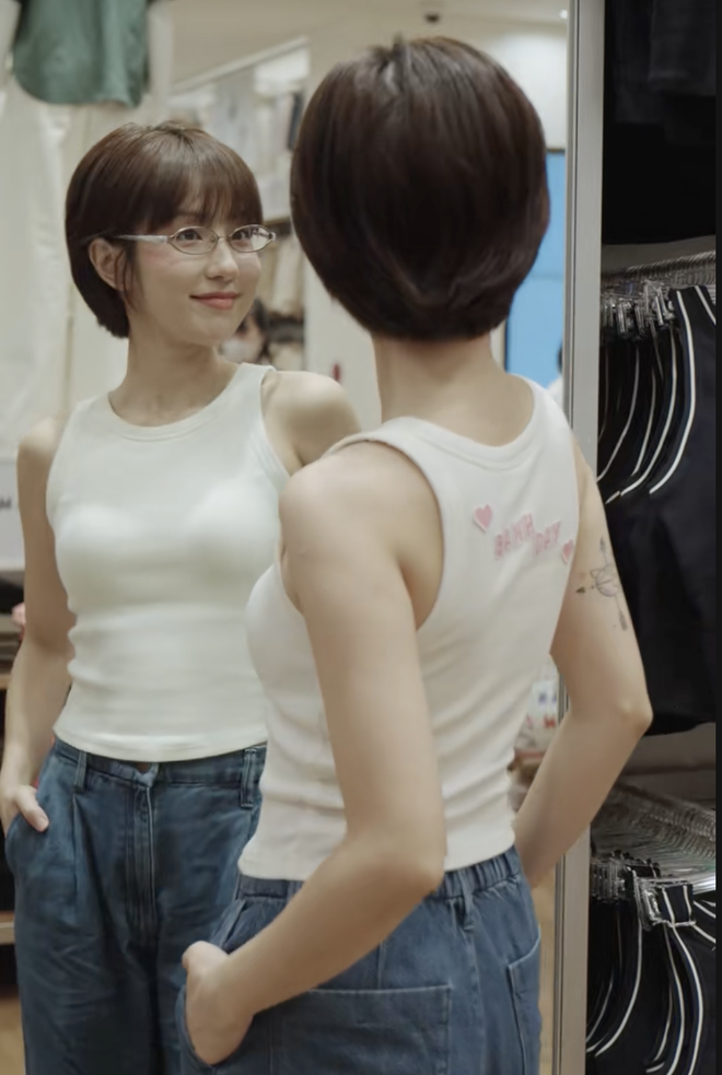 Tín đồ UNIQLO rinh về loạt outfit mặc đi “đu idol” hay đi làm đều xinh- Ảnh 3.