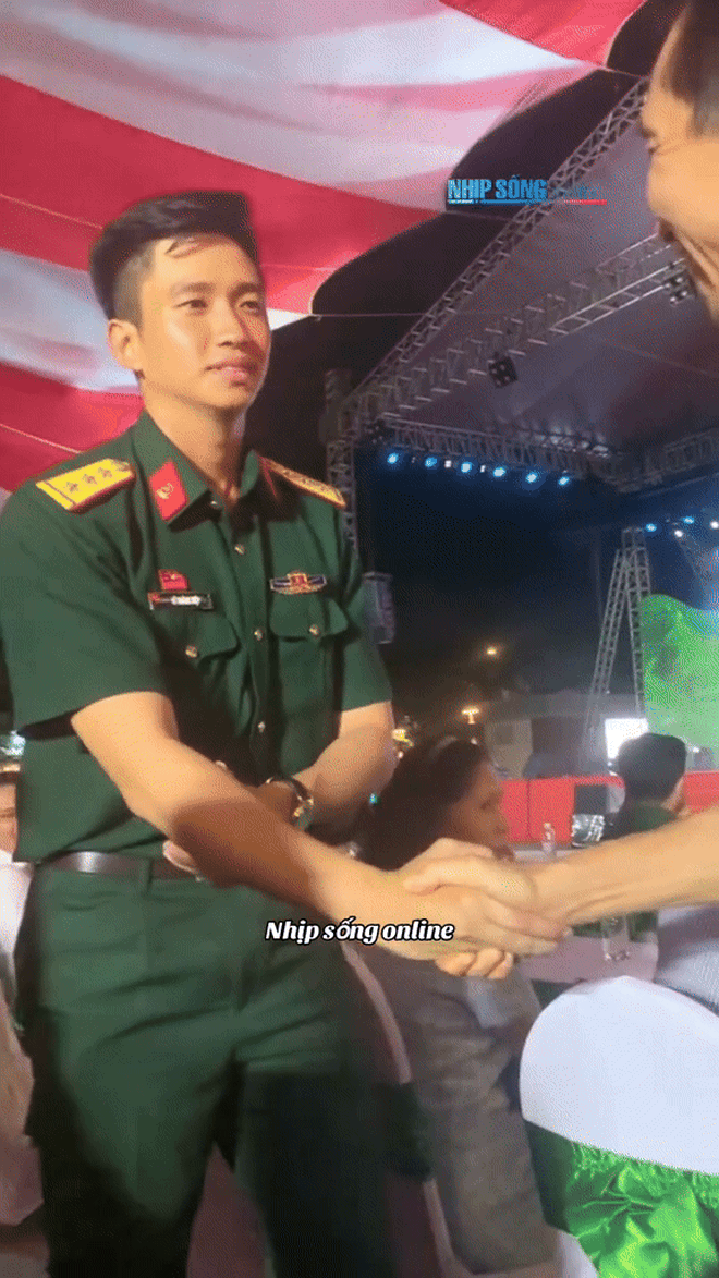 Thông tin mới nhất của "nam thần quân nhân" Lê Hoàng Hiệp, netizen ngỡ ngàng khi được nghe giọng thật- Ảnh 5.
