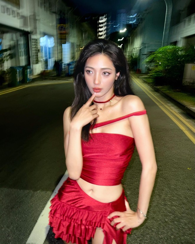 Mỹ nhân Việt múa “Song phượng kiếm” mượt như bước ra từ phim kiếm hiệp: Toát mồ hôi khi đọc đến profile- Ảnh 11.