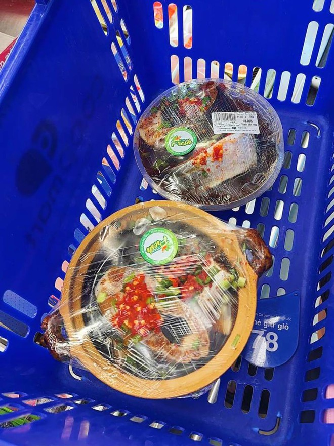Cận cảnh nồi cá kho chỉ 40k gây sốt ở TPHCM, khách hí hửng vì 