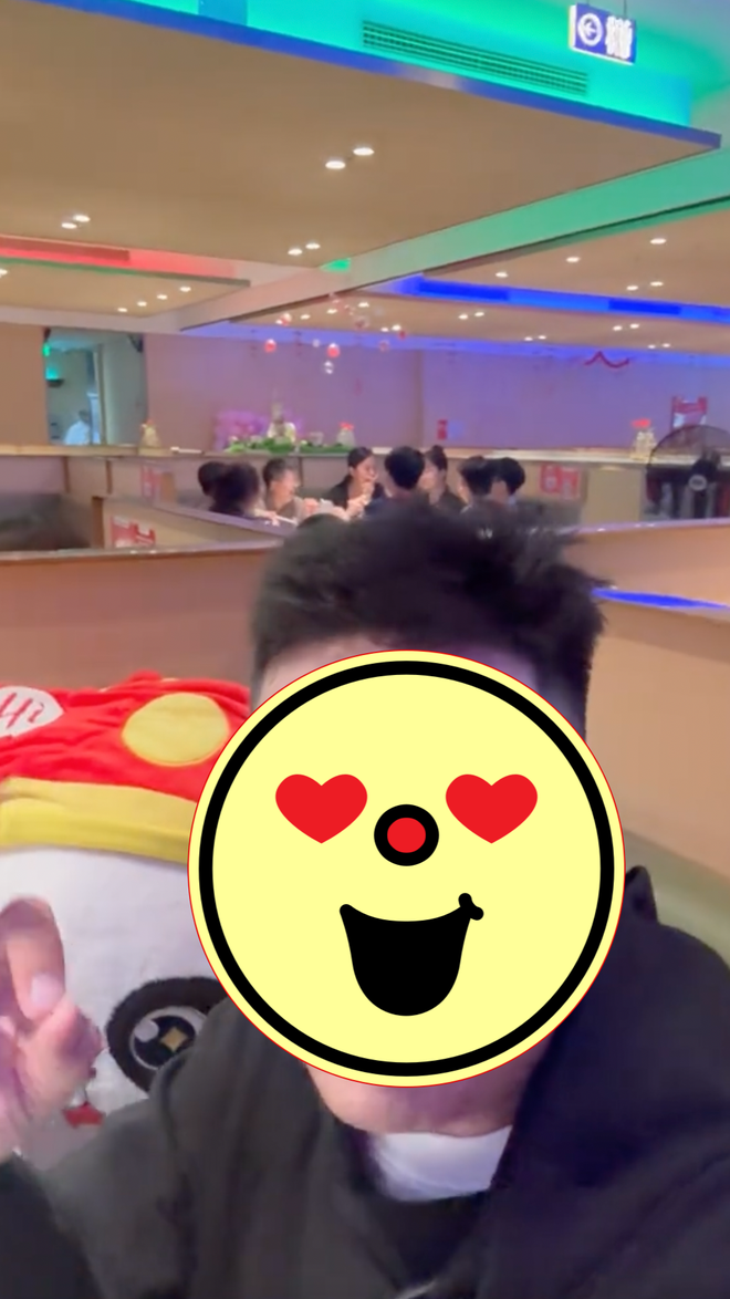 Khung cảnh "ngoài sức tưởng tượng" bên trong Vạn Hạnh Mall lúc nửa đêm- Ảnh 3.