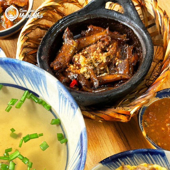 Cơm quê Mười Khó của Trường Giang bất ngờ bị réo tên giữa drama "cơm quê giá thành phố"- Ảnh 6.