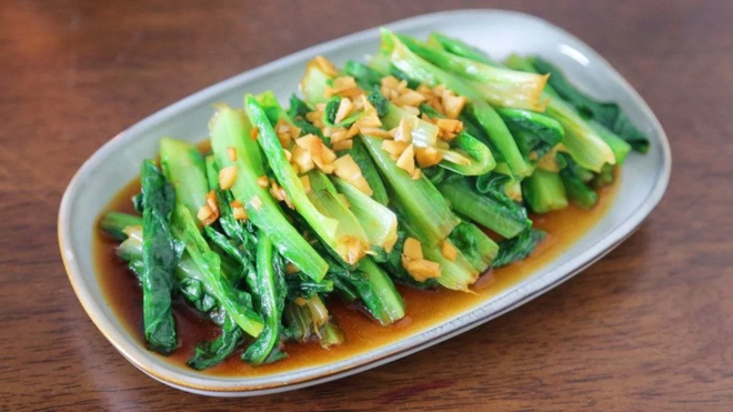 Loại rau "nhà nghèo" bổ hơn tổ yến, canxi gấp 36 lần nước hầm xương, chợ Việt bán nhiều vô kể- Ảnh 5.