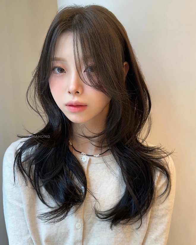 Hot nhất bây giờ chính là tóc đuôi uốn cụp với 5 kiểu siêu ngọt ngào, thu gọn gương mặt- Ảnh 15.