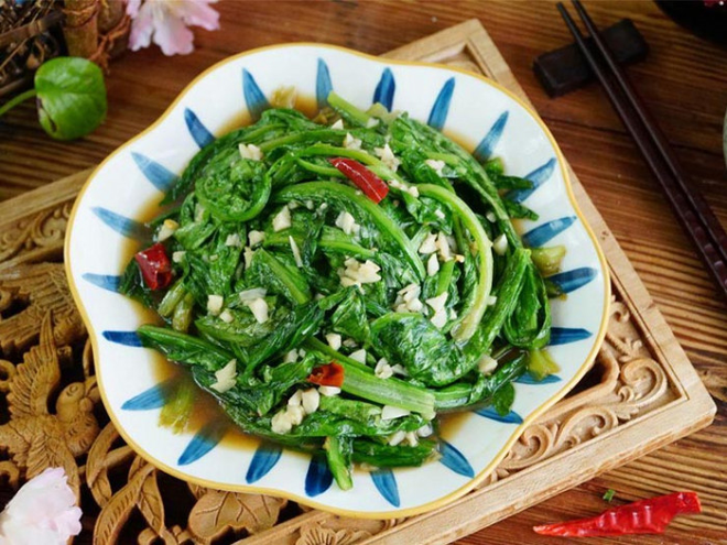 Loại rau "nhà nghèo" bổ hơn tổ yến, canxi gấp 36 lần nước hầm xương, chợ Việt bán nhiều vô kể- Ảnh 4.