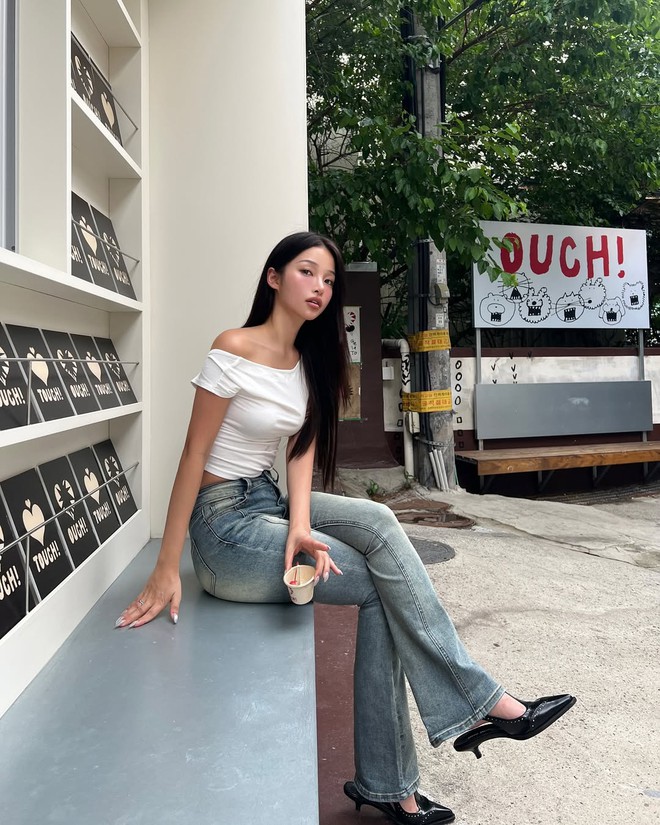Tủ đồ hè của gái xinh có 1 triệu follow Instagram: Đơn giản mà đẹp điên, ngắm xong chẳng thiết sắm đồ cầu kỳ!- Ảnh 5. Tủ đồ hè của gái xinh có 1 triệu follow Instagram: Đơn giản mà đẹp điên, ngắm xong chẳng thiết sắm đồ cầu kỳ!- Ảnh 5.