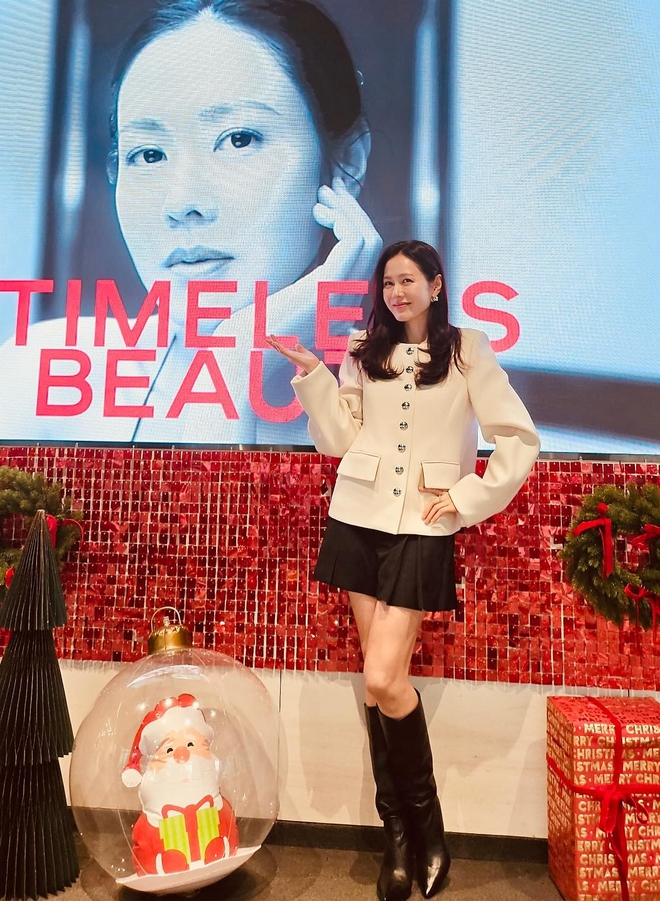 Son Ye Jin bất ngờ khoe ảnh lạ, lâu lắm mới thấy mẹ 1 con sexy thế này!- Ảnh 8.