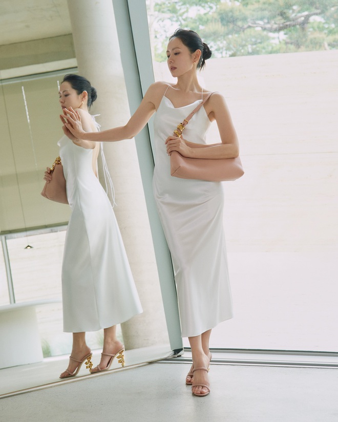 Son Ye Jin bất ngờ khoe ảnh lạ, lâu lắm mới thấy mẹ 1 con sexy thế này!- Ảnh 5.