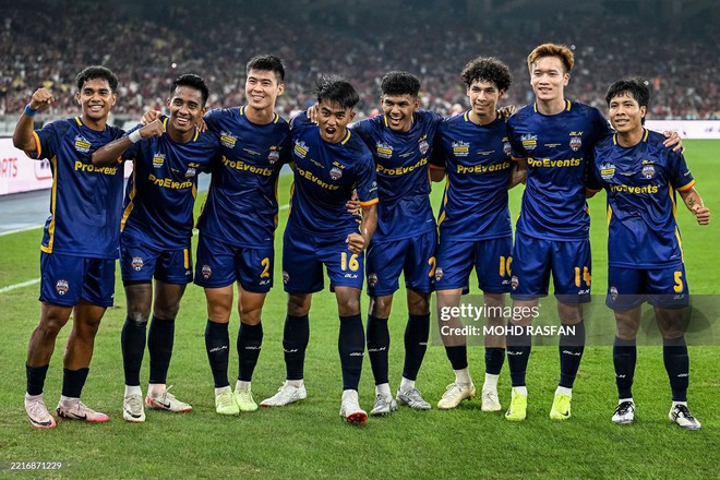 Dàn sao ĐT Việt Nam tưng bừng mừng chiến thắng MU, 1 cái tên được fan MU toàn thế giới gọi tên muốn chiêu mộ- Ảnh 2.