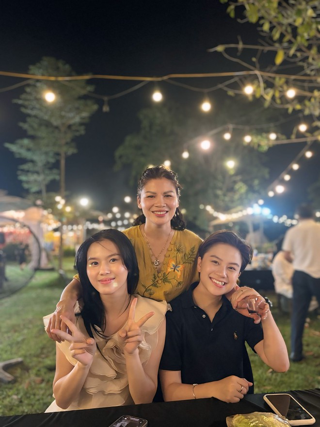 Doãn Hải My và Chu Thanh Huyền lộ diện giữa tin đồn "không thân thiết", thái độ của vợ Quang Hải mới gây chú ý- Ảnh 5.