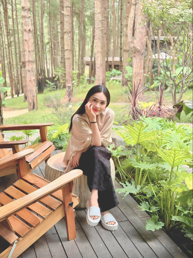 Giật mình trước độ xa xỉ nhà Đoàn Di Băng khi đi du lịch: Check-in toàn nơi thượng lưu, dịch vụ chuẩn giới siêu giàu- Ảnh 9. Giật mình trước độ xa xỉ nhà Đoàn Di Băng khi đi du lịch: Check-in toàn nơi thượng lưu, dịch vụ chuẩn giới siêu giàu- Ảnh 9.