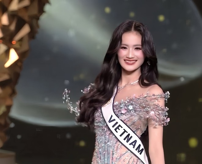 Ý Nhi đẹp rạng ngời tại chung kết Miss World nhưng visual lại khiến netizen tiếc ở 1 điểm- Ảnh 3.
